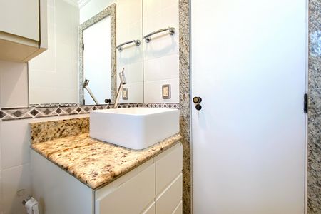 Apartamento à venda com 90m², 2 quartos e 2 vagasBanheiro