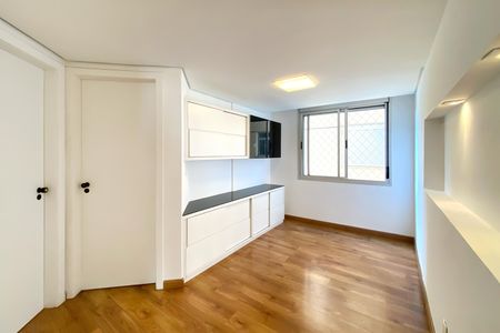 Apartamento à venda com 90m², 2 quartos e 2 vagasSala de Estar