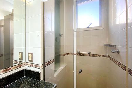Apartamento à venda com 90m², 2 quartos e 2 vagasBanheiro da Suíte