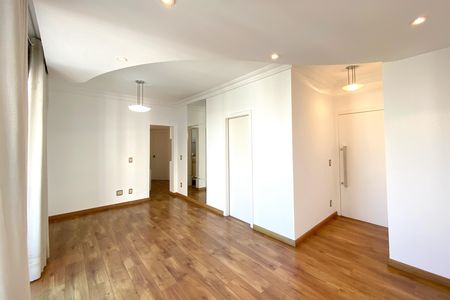 Apartamento à venda com 90m², 2 quartos e 2 vagasSala