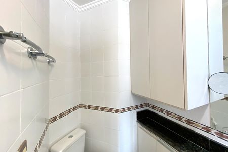 Apartamento à venda com 90m², 2 quartos e 2 vagasBanheiro da Suíte
