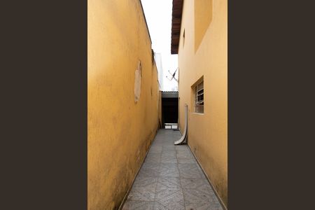 Casa para alugar com 280m², 3 quartos e 3 vagas Casa para alugar com 280m², 3 quartos e 3 vagasÁrea externa - Corredor