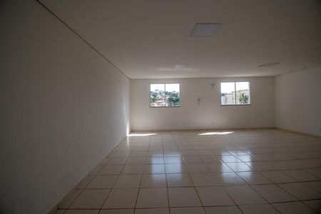 Apartamento para alugar com 45m², 2 quartos e 1 vaga Apartamento para alugar com 45m², 2 quartos e 1 vagaÁrea comum - Salão de festas