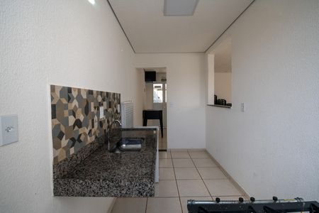 Apartamento para alugar com 45m², 2 quartos e 1 vaga Apartamento para alugar com 45m², 2 quartos e 1 vagaÁrea comum - Salão de festas