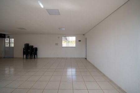 Apartamento para alugar com 45m², 2 quartos e 1 vaga Apartamento para alugar com 45m², 2 quartos e 1 vagaÁrea comum - Salão de festas