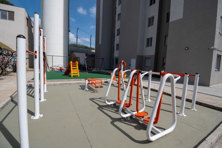 Apartamento para alugar com 45m², 2 quartos e 1 vaga Apartamento para alugar com 45m², 2 quartos e 1 vagaÁrea comum - Playground