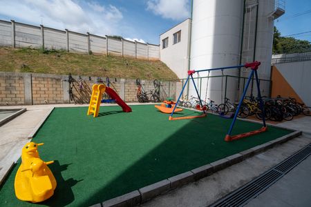 Apartamento para alugar com 45m², 2 quartos e 1 vaga Apartamento para alugar com 45m², 2 quartos e 1 vagaÁrea comum - Playground