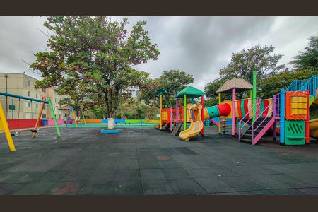 Apartamento para alugar com 69m², 2 quartos e 1 vaga Apartamento para alugar com 69m², 2 quartos e 1 vagaÁrea comum - Playground