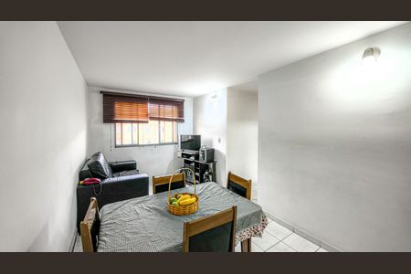 Apartamento para alugar com 69m², 2 quartos e 1 vaga Apartamento para alugar com 69m², 2 quartos e 1 vagaSala