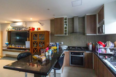 Casa para alugar com 450m², 8 quartos e 5 vagasCozinha - Apartamento 3