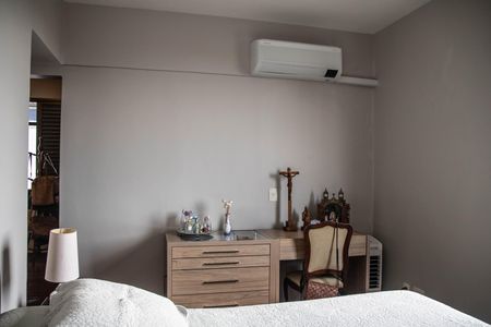 Apartamento à venda com 350m², 4 quartos e 4 vagas Apartamento à venda com 350m², 4 quartos e 4 vagasSuíte