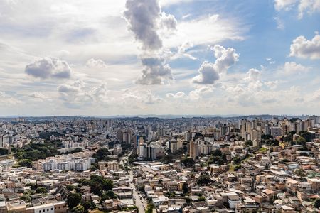 Apartamento à venda com 350m², 4 quartos e 4 vagas Apartamento à venda com 350m², 4 quartos e 4 vagasVista da Cobertura