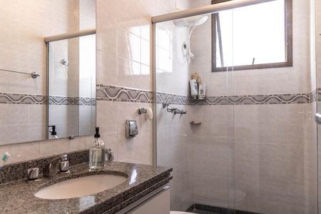 Apartamento à venda com 350m², 4 quartos e 4 vagas Apartamento à venda com 350m², 4 quartos e 4 vagasBanheiro Social