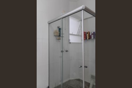 Apartamento à venda com 350m², 4 quartos e 4 vagas Apartamento à venda com 350m², 4 quartos e 4 vagasBanheiro da Suíte