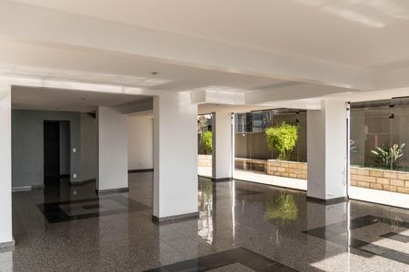 Apartamento à venda com 350m², 4 quartos e 4 vagas Apartamento à venda com 350m², 4 quartos e 4 vagasÁrea comum - Salão de festas