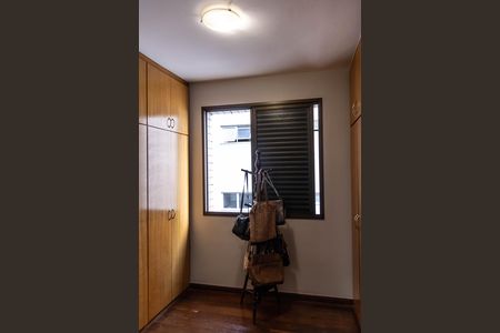 Apartamento à venda com 350m², 4 quartos e 4 vagas Apartamento à venda com 350m², 4 quartos e 4 vagasCloset