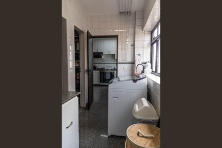 Apartamento à venda com 350m², 4 quartos e 4 vagas Apartamento à venda com 350m², 4 quartos e 4 vagasÁrea de Serviço