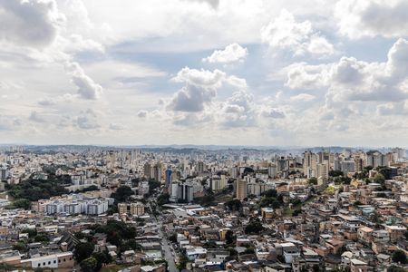 Apartamento à venda com 350m², 4 quartos e 4 vagas Apartamento à venda com 350m², 4 quartos e 4 vagasVista da suíte