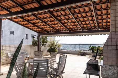 Apartamento à venda com 350m², 4 quartos e 4 vagas Apartamento à venda com 350m², 4 quartos e 4 vagasCobertura