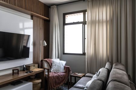 Apartamento à venda com 350m², 4 quartos e 4 vagas Apartamento à venda com 350m², 4 quartos e 4 vagasSala 2
