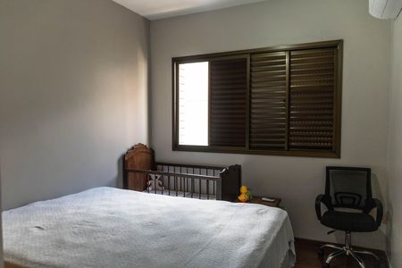 Apartamento à venda com 350m², 4 quartos e 4 vagas Apartamento à venda com 350m², 4 quartos e 4 vagasQuarto 1
