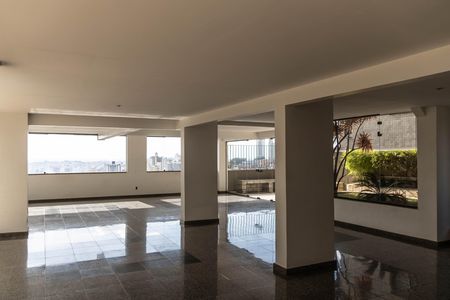 Apartamento à venda com 350m², 4 quartos e 4 vagas Apartamento à venda com 350m², 4 quartos e 4 vagasÁrea comum - Salão de festas