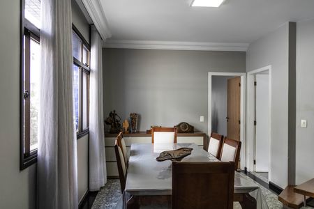 Apartamento à venda com 350m², 4 quartos e 4 vagas Apartamento à venda com 350m², 4 quartos e 4 vagasCopa