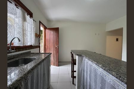 Apartamento para alugar com 65m², 2 quartos e 1 vagaCozinha 