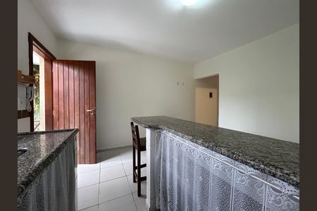Apartamento para alugar com 65m², 2 quartos e 1 vagaCozinha 