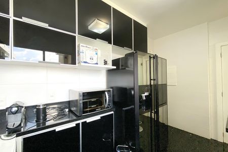 Apartamento para alugar com 114m², 2 quartos e 2 vagas Apartamento para alugar com 114m², 2 quartos e 2 vagasCozinha