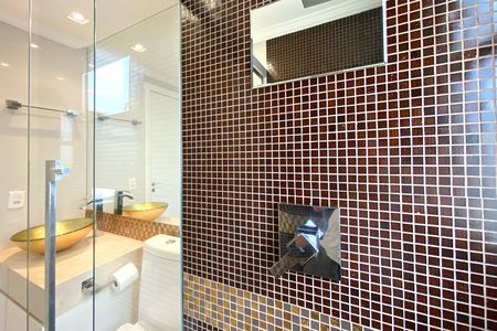 Apartamento para alugar com 114m², 2 quartos e 2 vagas Apartamento para alugar com 114m², 2 quartos e 2 vagasBanheiro