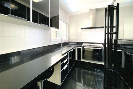 Apartamento para alugar com 114m², 2 quartos e 2 vagas Apartamento para alugar com 114m², 2 quartos e 2 vagasCozinha