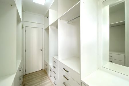 Apartamento para alugar com 114m², 2 quartos e 2 vagas Apartamento para alugar com 114m², 2 quartos e 2 vagasCloset da suíte 1