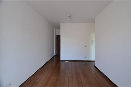 Apartamento à venda com 71m², 2 quartos e 1 vaga Apartamento à venda com 71m², 2 quartos e 1 vagaSala