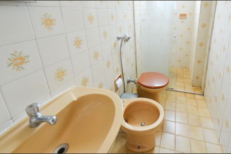 Apartamento à venda com 71m², 2 quartos e 1 vaga Apartamento à venda com 71m², 2 quartos e 1 vagaBanheiro Social