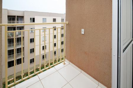 Varanda Sala de apartamento para alugar com 2 quartos, 47m² em Granja Viana, Cotia