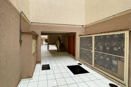 Apartamento para alugar com 47m², 2 quartos e 1 vaga Apartamento para alugar com 47m², 2 quartos e 1 vagaHall de Entrada Prédio
