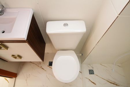Apartamento para alugar com 47m², 2 quartos e 1 vaga Apartamento para alugar com 47m², 2 quartos e 1 vagaBanheiro