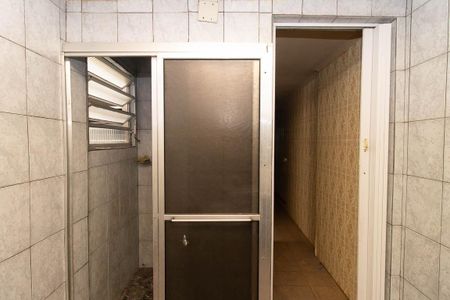 Casa à venda com 85m², 2 quartos e 1 vaga Casa à venda com 85m², 2 quartos e 1 vagaBanheiro