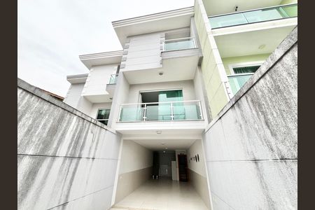 Fachada de casa à venda com 3 quartos, 120m² em Lauzane Paulista, São Paulo