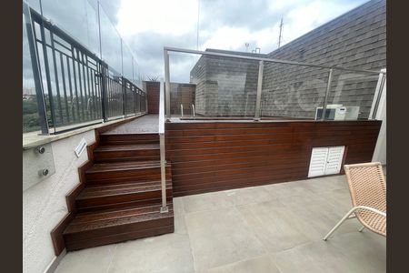 Apartamento à venda com 350m², 3 quartos e 4 vagas Apartamento à venda com 350m², 3 quartos e 4 vagasÁrea comum - Piscina