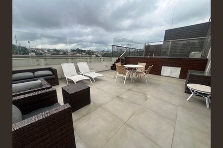 Apartamento à venda com 350m², 3 quartos e 4 vagas Apartamento à venda com 350m², 3 quartos e 4 vagasÁrea comum - Piscina