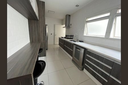 Apartamento à venda com 350m², 3 quartos e 4 vagas Apartamento à venda com 350m², 3 quartos e 4 vagasCozinha