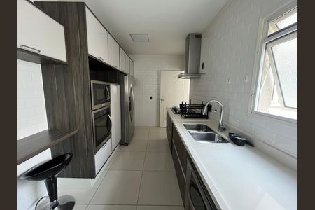 Apartamento à venda com 350m², 3 quartos e 4 vagas Apartamento à venda com 350m², 3 quartos e 4 vagasCozinha