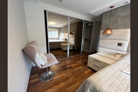 Apartamento à venda com 350m², 3 quartos e 4 vagas Apartamento à venda com 350m², 3 quartos e 4 vagasSuite 3