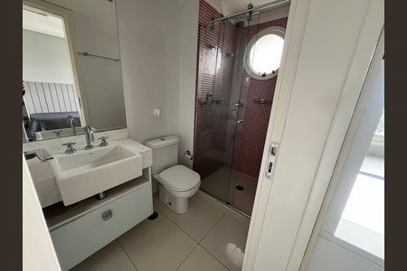 Apartamento à venda com 350m², 3 quartos e 4 vagas Apartamento à venda com 350m², 3 quartos e 4 vagasBanheiro
