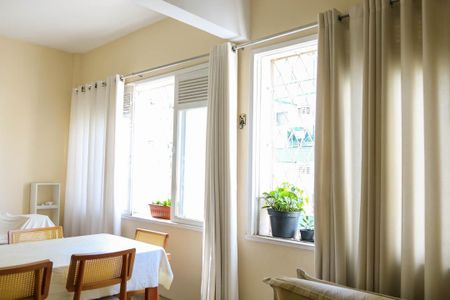 Apartamento à venda com 122m², 3 quartos e 1 vaga Apartamento à venda com 122m², 3 quartos e 1 vagaSala