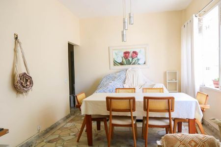 Apartamento à venda com 122m², 3 quartos e 1 vaga Apartamento à venda com 122m², 3 quartos e 1 vagaSala