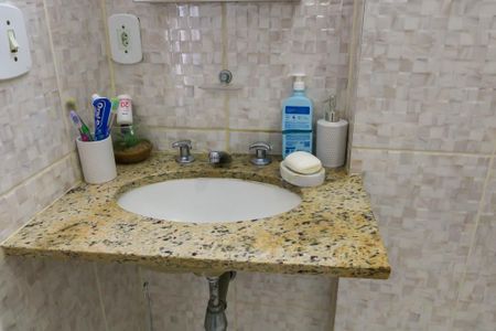 Apartamento à venda com 122m², 3 quartos e 1 vaga Apartamento à venda com 122m², 3 quartos e 1 vagaBanheiro