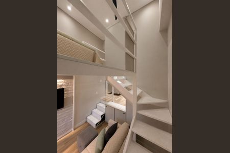 Apartamento à venda com 31m², 1 quarto e sem vaga Apartamento à venda com 31m², 1 quarto e sem vagaEscada